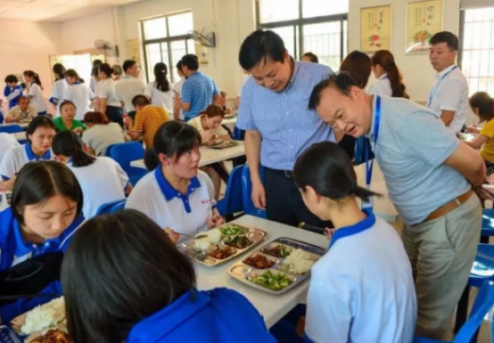湖南望城縣雷鋒汽車運輸有限公司,長沙城市交通,校車運營,安保服務(wù),新能源科技