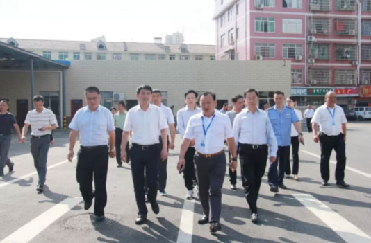湖南望城縣雷鋒汽車運輸有限公司,長沙城市交通,校車運營,安保服務(wù),新能源科技 湖南望城縣雷鋒汽車運輸有限公司,長沙城市交通,校車運營,安保服務(wù),新能源科技