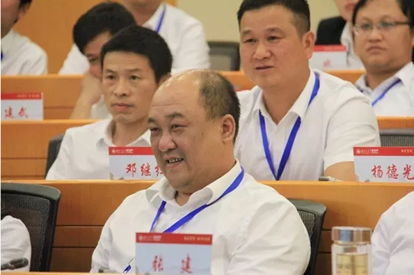 湖南望城縣雷鋒汽車運輸有限公司,長沙城市交通,校車運營,安保服務(wù),新能源科技