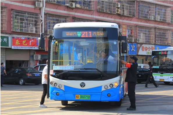 湖南望城縣雷鋒汽車運輸有限公司,長沙城市交通,校車運營,安保服務(wù),新能源科技