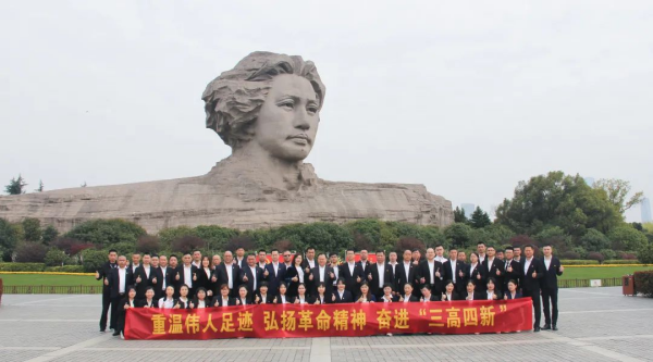 長(zhǎng)沙市瑞文木制品有限公司,長(zhǎng)沙木材加工,仿古門窗生產(chǎn),木雕掛件銷售,中國(guó)古典風(fēng)格室內(nèi)外裝飾設(shè)計(jì) 長(zhǎng)沙市瑞文木制品有限公司,長(zhǎng)沙木材加工,仿古門窗生產(chǎn),木雕掛件銷售,中國(guó)古典風(fēng)格室內(nèi)外裝飾設(shè)計(jì)