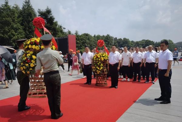 湖南駿達(dá)集團(tuán)有限公司,長(zhǎng)沙城市交通,校車(chē)運(yùn)營(yíng),安保服務(wù),新能源科技