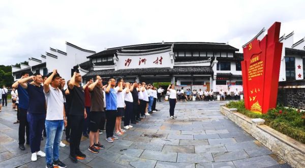 湖南駿達(dá)集團(tuán)有限公司,長(zhǎng)沙城市交通,校車(chē)運(yùn)營(yíng),安保服務(wù),新能源科技