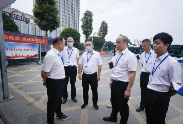 湖南駿達集團有限公司,長沙城市交通,校車運營,安保服務(wù),新能源科技 湖南駿達集團有限公司,長沙城市交通,校車運營,安保服務(wù),新能源科技