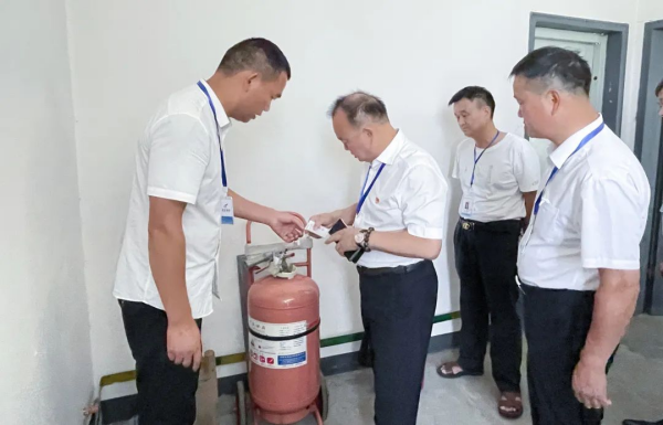 湖南駿達集團有限公司,長沙城市交通,校車運營,安保服務(wù),新能源科技 湖南駿達集團有限公司,長沙城市交通,校車運營,安保服務(wù),新能源科技