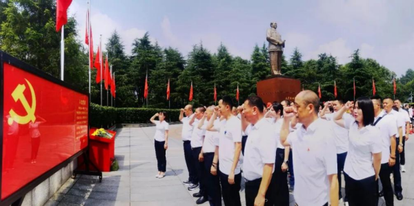 湖南駿達(dá)集團(tuán)有限公司,長沙城市交通,校車運(yùn)營,安保服務(wù),新能源科技 湖南駿達(dá)集團(tuán)有限公司,長沙城市交通,校車運(yùn)營,安保服務(wù),新能源科技