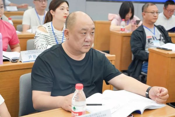 湖南駿達(dá)集團(tuán)有限公司,長沙城市交通,校車運(yùn)營,安保服務(wù),新能源科技 湖南駿達(dá)集團(tuán)有限公司,長沙城市交通,校車運(yùn)營,安保服務(wù),新能源科技