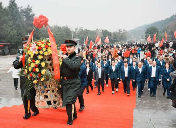 湖南駿達集團有限公司,長沙城市交通,校車運營,安保服務(wù),新能源科技 湖南駿達集團有限公司,長沙城市交通,校車運營,安保服務(wù),新能源科技