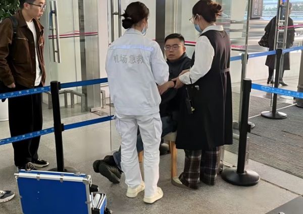 湖南駿達集團有限公司,長沙城市交通,校車運營,安保服務(wù),新能源科技 湖南駿達集團有限公司,長沙城市交通,校車運營,安保服務(wù),新能源科技