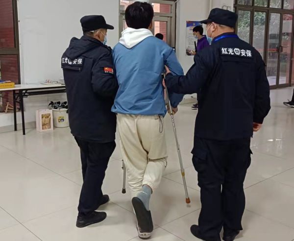湖南駿達集團有限公司,長沙城市交通,校車運營,安保服務(wù),新能源科技 湖南駿達集團有限公司,長沙城市交通,校車運營,安保服務(wù),新能源科技