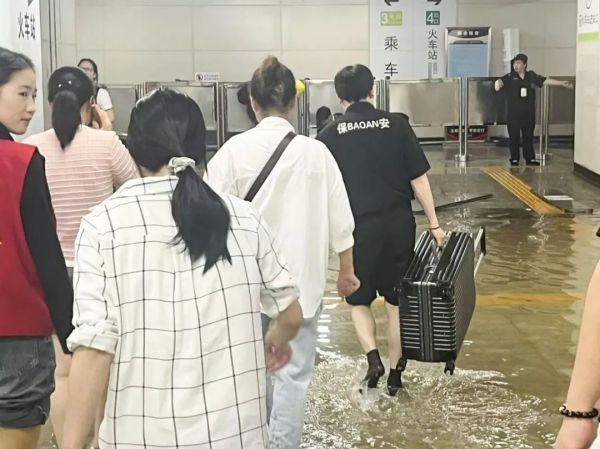 湖南駿達(dá)集團(tuán)有限公司,長沙城市交通,校車運營,安保服務(wù),新能源科技