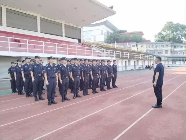 湖南駿達集團有限公司,長沙城市交通,校車運營,安保服務(wù),新能源科技