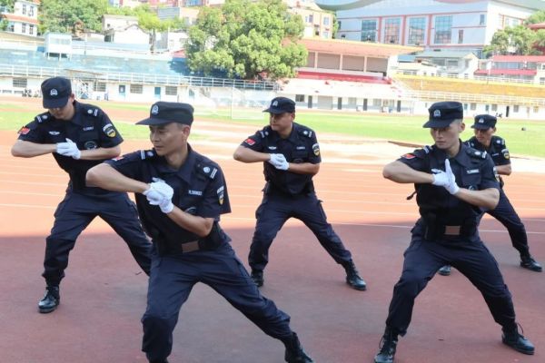 湖南駿達集團有限公司,長沙城市交通,校車運營,安保服務(wù),新能源科技
