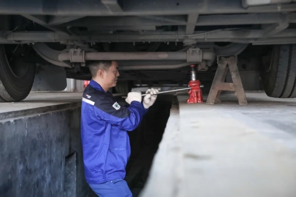 湖南駿達(dá)集團(tuán)有限公司,長沙城市交通,校車運營,安保服務(wù),新能源科技