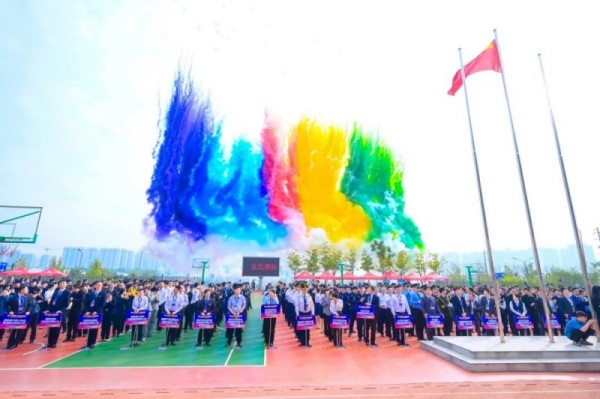 湖南駿達(dá)集團(tuán)有限公司,長沙城市交通,校車運(yùn)營,安保服務(wù),新能源科技 湖南駿達(dá)集團(tuán)有限公司,長沙城市交通,校車運(yùn)營,安保服務(wù),新能源科技