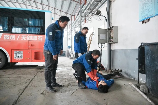 湖南駿達集團有限公司,長沙城市交通,校車運營,安保服務,新能源科技 湖南駿達集團有限公司,長沙城市交通,校車運營,安保服務,新能源科技