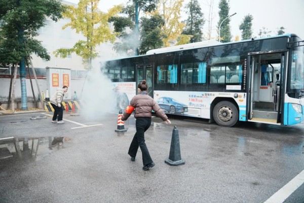 湖南駿達集團有限公司,長沙城市交通,校車運營,安保服務,新能源科技 湖南駿達集團有限公司,長沙城市交通,校車運營,安保服務,新能源科技
