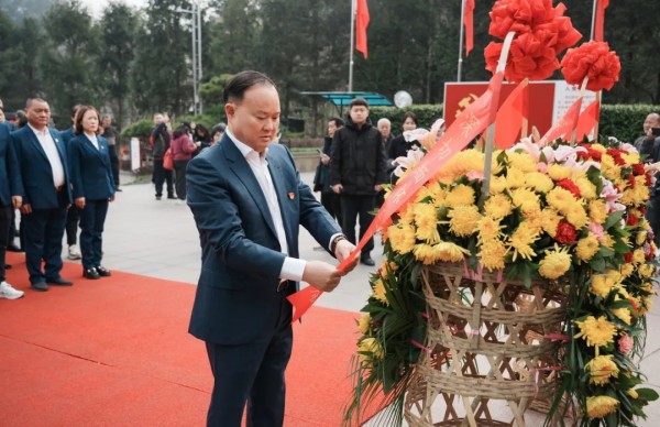 湖南駿達(dá)集團(tuán)有限公司,長(zhǎng)沙城市交通,校車(chē)運(yùn)營(yíng),安保服務(wù),新能源科技 湖南駿達(dá)集團(tuán)有限公司,長(zhǎng)沙城市交通,校車(chē)運(yùn)營(yíng),安保服務(wù),新能源科技