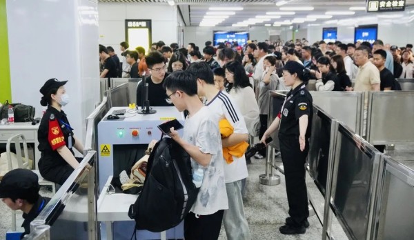 湖南駿達(dá)集團(tuán)有限公司,長(zhǎng)沙城市交通,校車運(yùn)營(yíng),安保服務(wù),新能源科技 湖南駿達(dá)集團(tuán)有限公司,長(zhǎng)沙城市交通,校車運(yùn)營(yíng),安保服務(wù),新能源科技