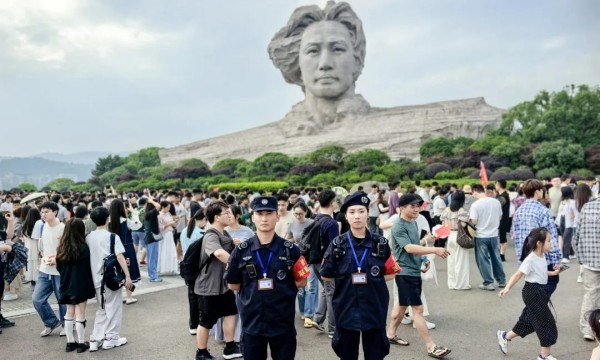 湖南駿達(dá)集團(tuán)有限公司,長(zhǎng)沙城市交通,校車運(yùn)營(yíng),安保服務(wù),新能源科技 湖南駿達(dá)集團(tuán)有限公司,長(zhǎng)沙城市交通,校車運(yùn)營(yíng),安保服務(wù),新能源科技
