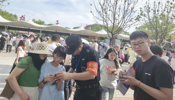 湖南駿達(dá)集團(tuán)有限公司,長(zhǎng)沙城市交通,校車運(yùn)營(yíng),安保服務(wù),新能源科技 湖南駿達(dá)集團(tuán)有限公司,長(zhǎng)沙城市交通,校車運(yùn)營(yíng),安保服務(wù),新能源科技